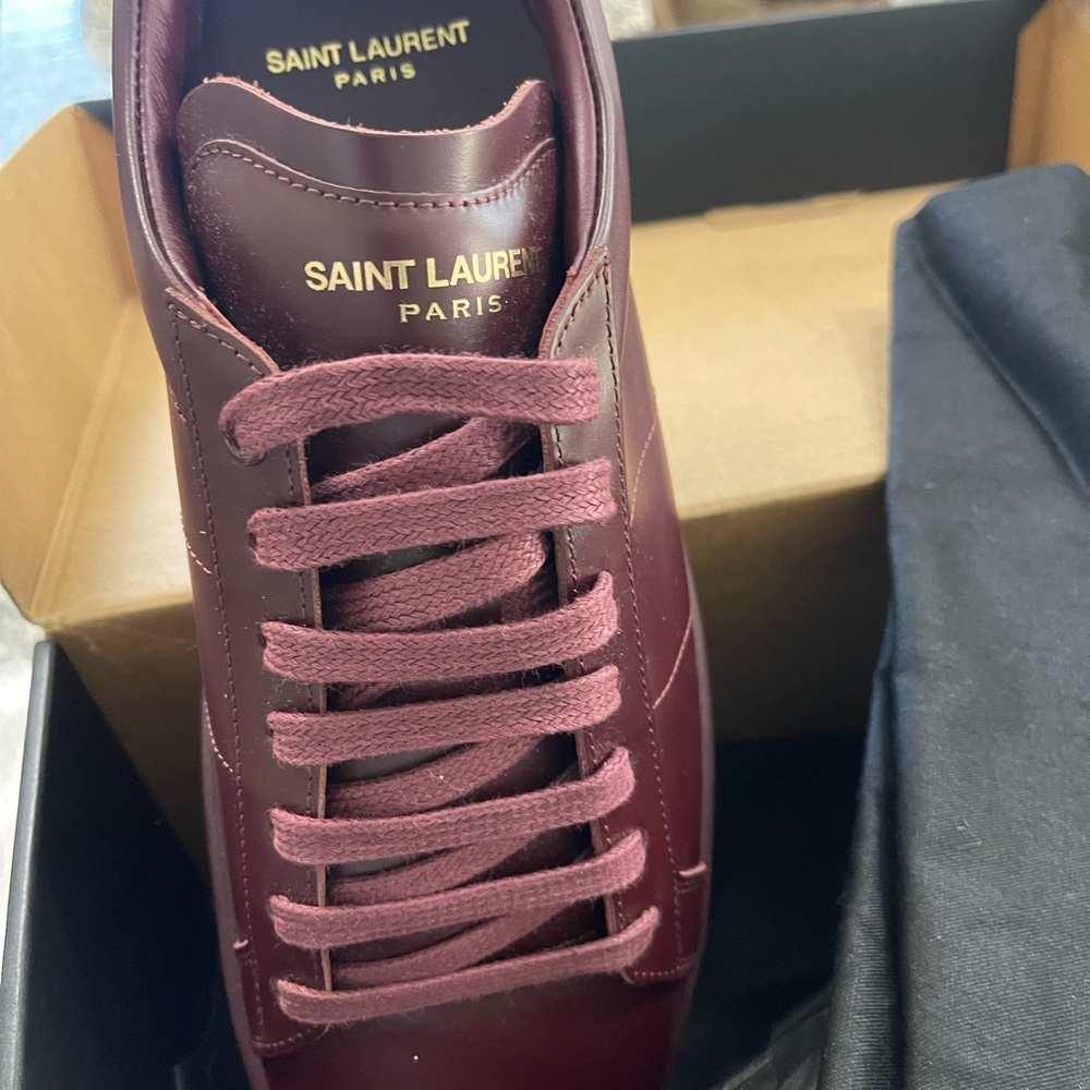 BRAND NEW MEN SAINT LAURENT SNEAKERS!